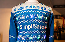 家庭安全系统制造商SimpliSafe圣诞创意 安全毛衣