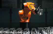 德国库卡机械臂营销活动 波尔迎战机器人第二波