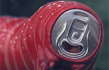 可口可乐拍了一部恐怖广告，说要植入你的梦里