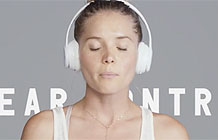 苹果发布Beats Solo 3无线头戴式耳机广告
