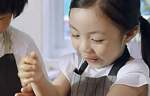 台湾宜家宣传广告 娃娃做菜