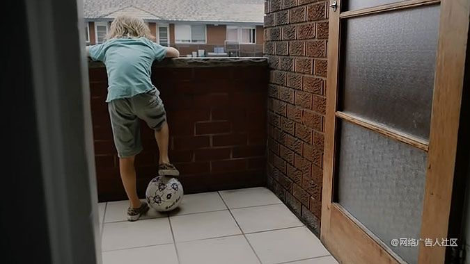 Aldi超商青少年足球赞助宣传广告