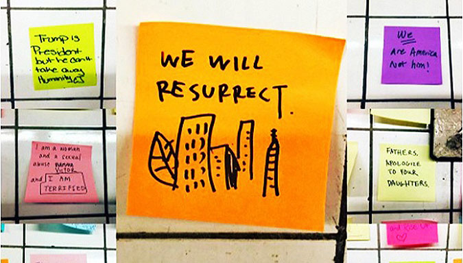 我们忙着丢书 而纽约地铁早已被便利贴包围