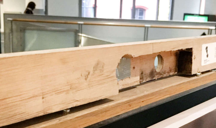 一块广告屏吓得外国人转了上万推，但类似技术早就遍地都是