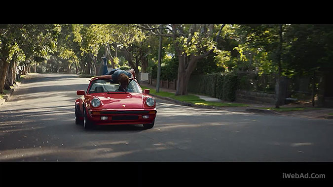 赛车名表Carrera60周年宣传广告 高斯林不舍得摘表